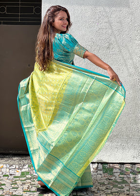 Green Dupion Silk Saree With Blouse Piece