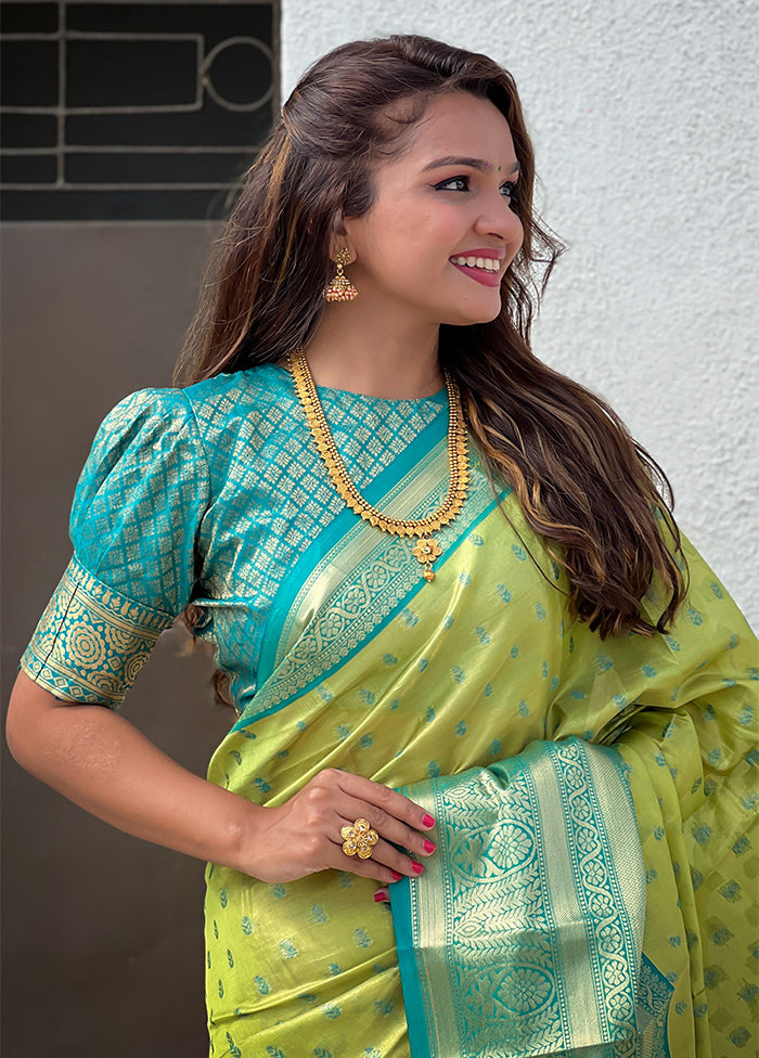 Green Dupion Silk Saree With Blouse Piece