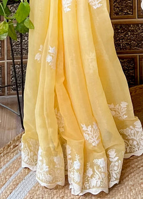 Yellow Spun Silk Saree With Blouse Piece