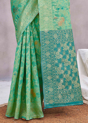 Green Dupion Silk Saree With Blouse Piece