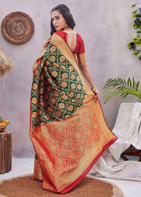 Green Dupion Silk Saree With Blouse Piece