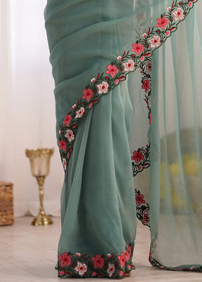 Green Spun Silk Saree With Blouse Piece