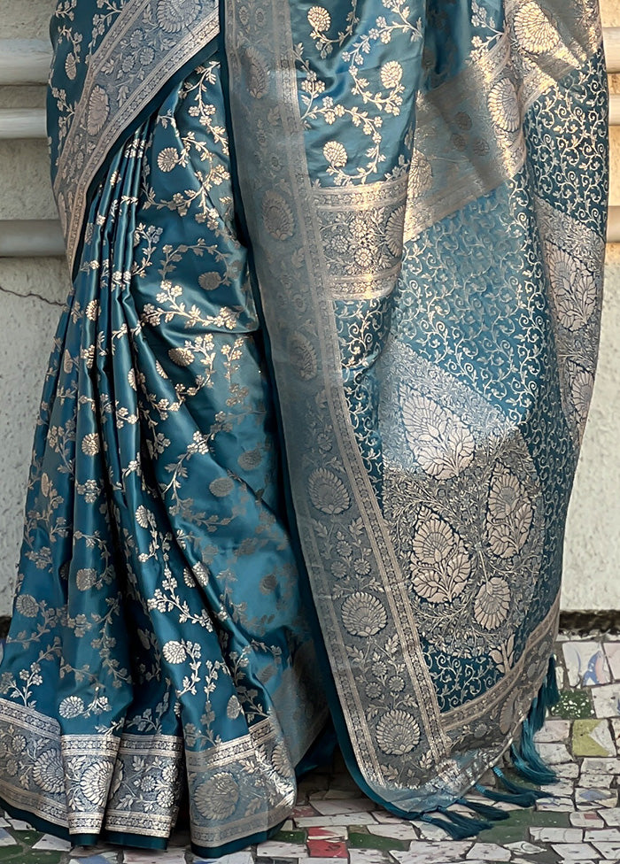 Blue Banarasi Silk Saree With Blouse Piece