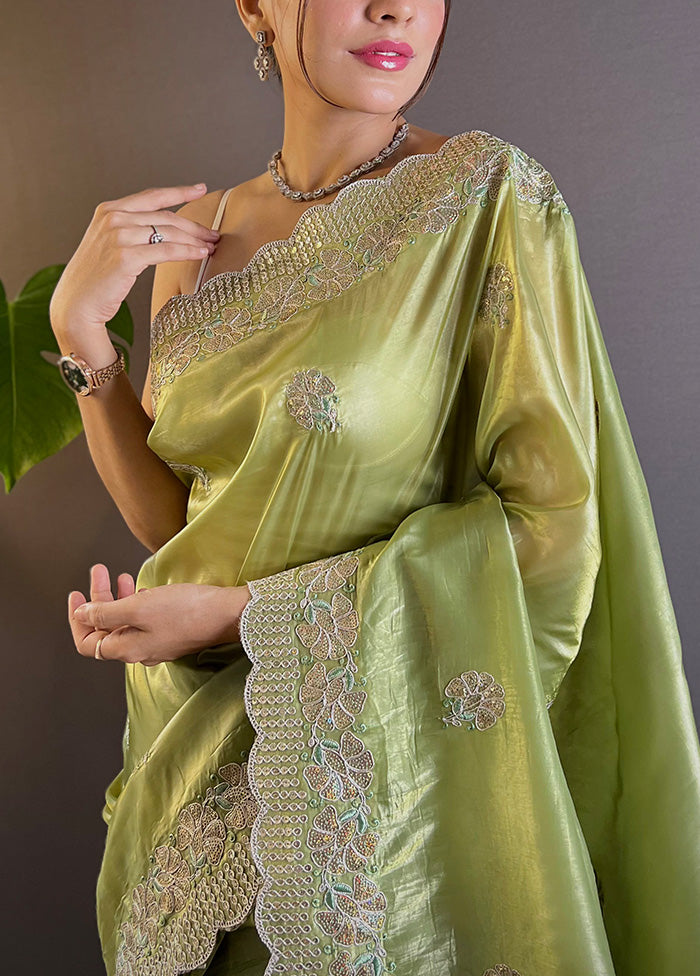 Green Spun Silk Saree With Blouse Piece