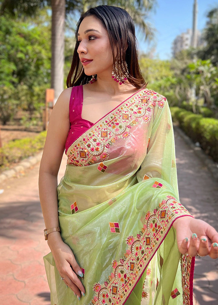 Green Spun Silk Saree With Blouse Piece