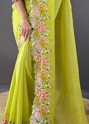 Green Spun Silk Saree With Blouse Piece