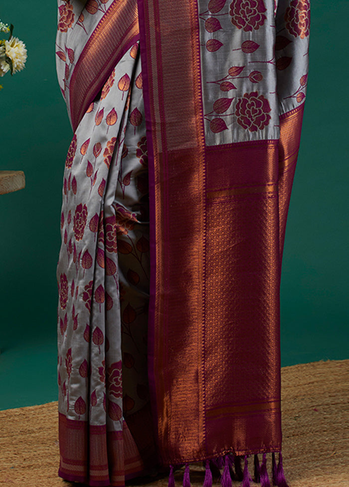 Lavender Banarasi Silk Saree With Blouse Piece