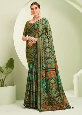 Green Georgette Saree With Blouse Piece