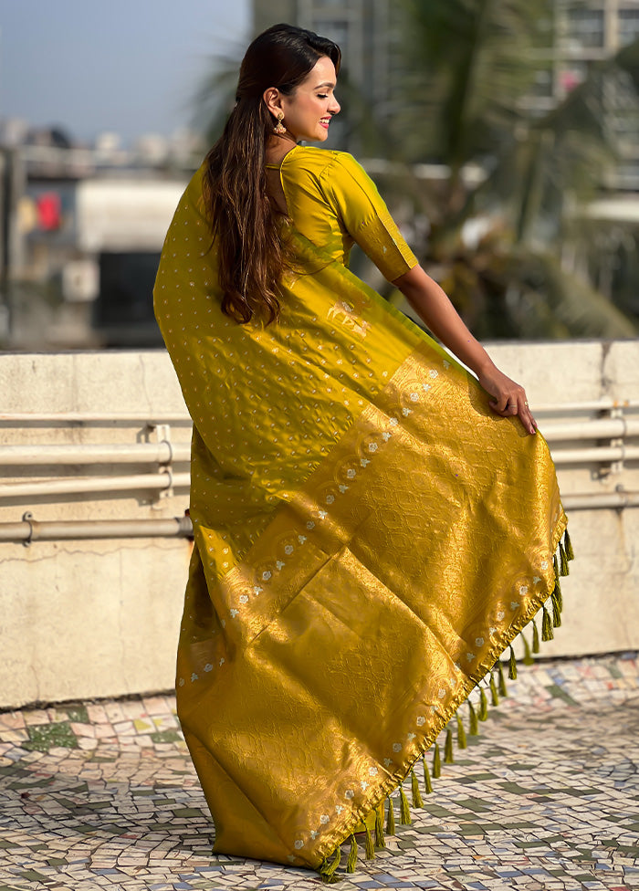 Green Spun Silk Saree With Blouse Piece