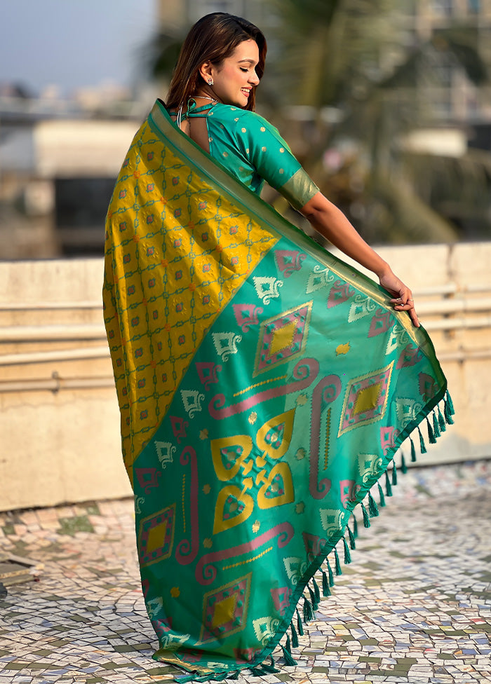 Green Spun Silk Saree With Blouse Piece