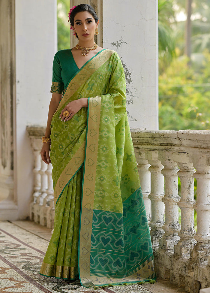 Green Spun Silk Saree With Blouse Piece