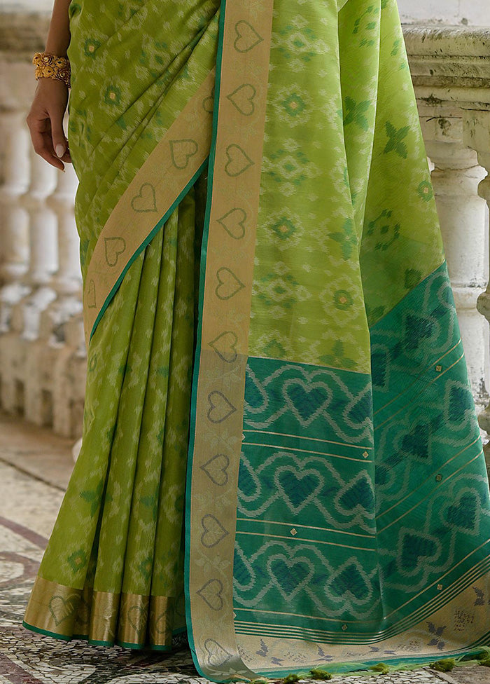 Green Spun Silk Saree With Blouse Piece