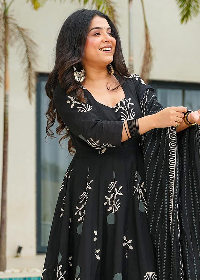 3 Pc Black Readymade Cotton Dupatta Suit Set