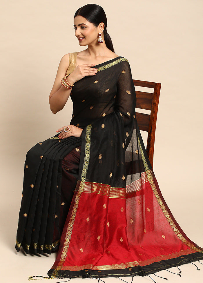 Black Red Woven Silk Cotton Saree With Blouse Piece