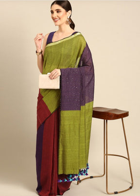 Green Pure Cotton Saree With Blouse Piece