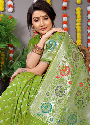 Green Dupion Silk Saree With Blouse Piece