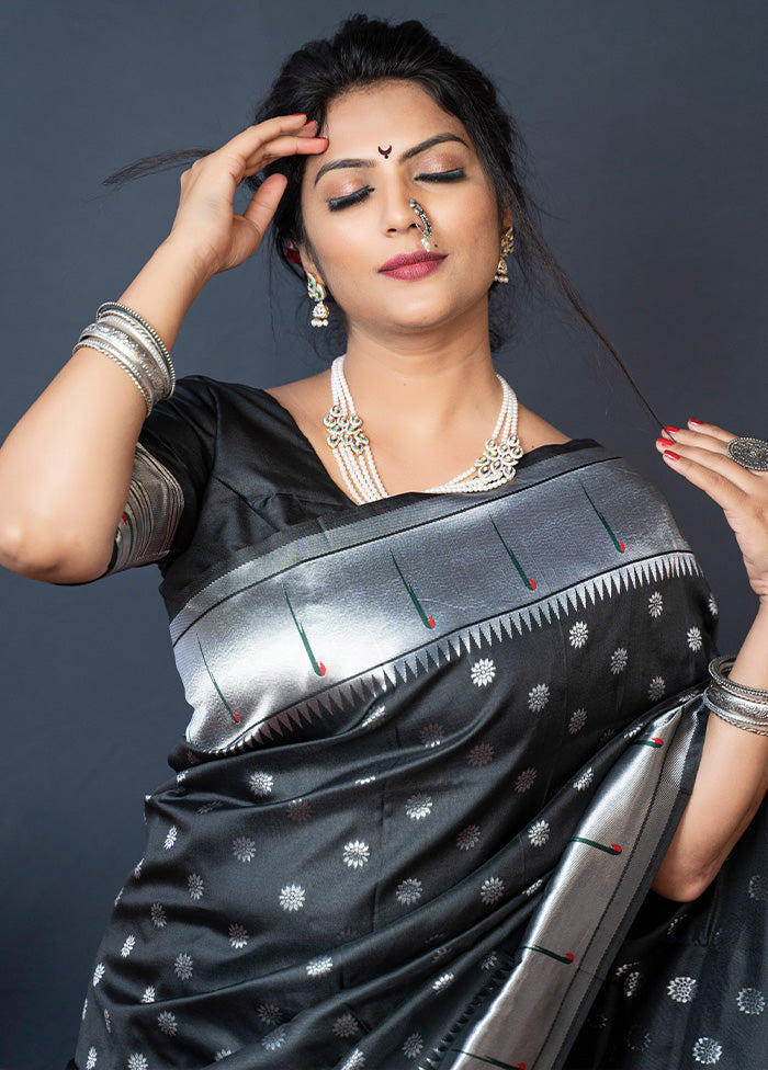 Black Dupion Silk Saree With Blouse Piece