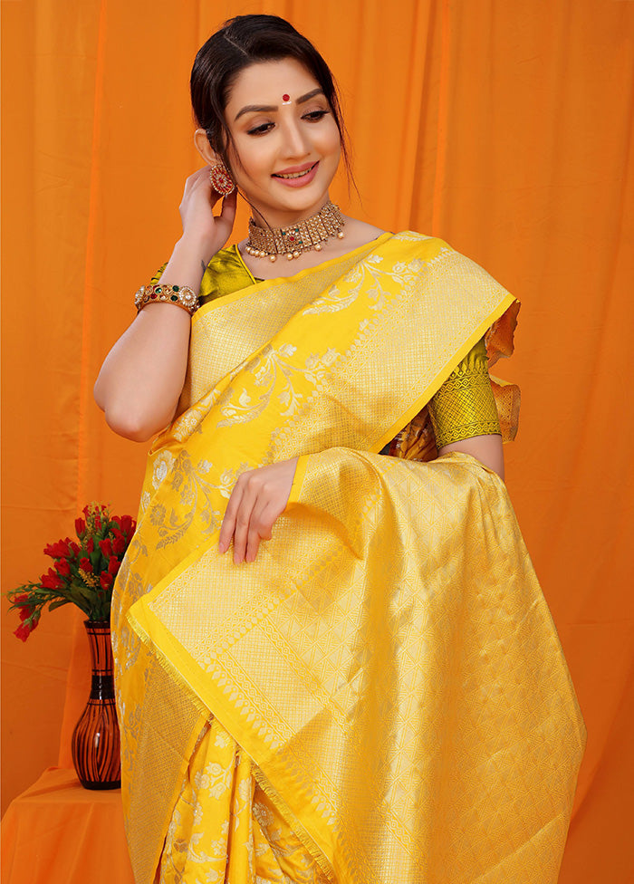 Yellow Dupion Silk Saree With Blouse Piece