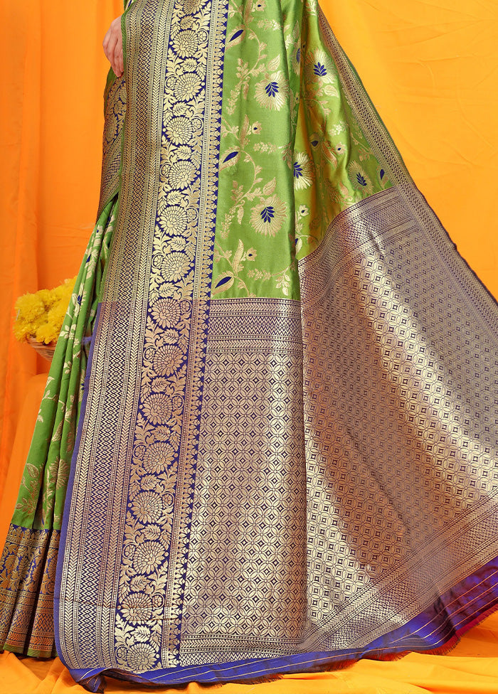 Green Dupion Silk Saree With Blouse Piece