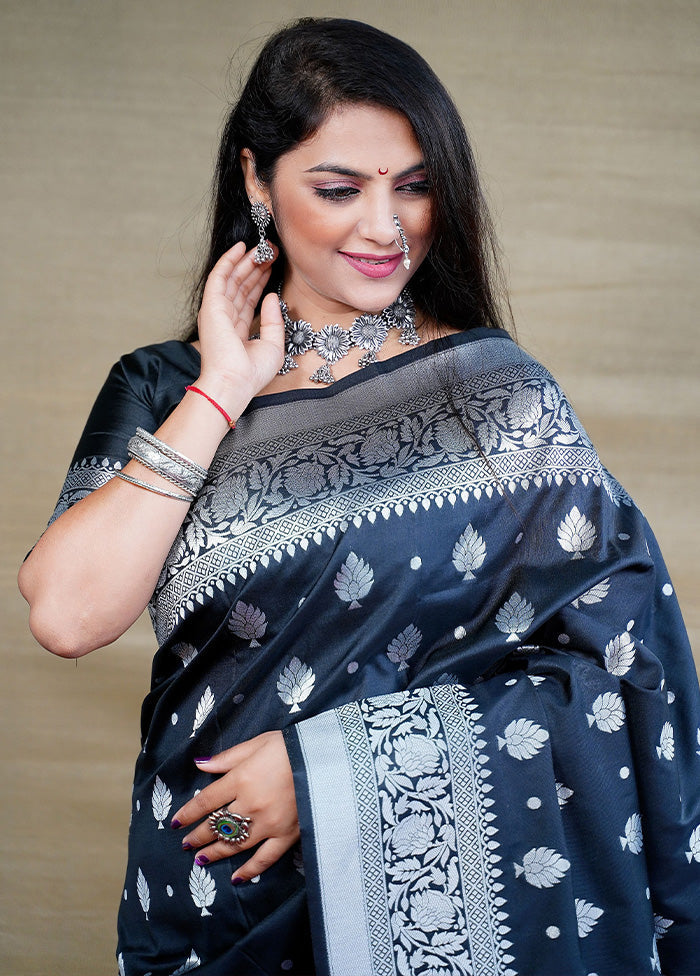 Black Dupion Silk Saree With Blouse Piece