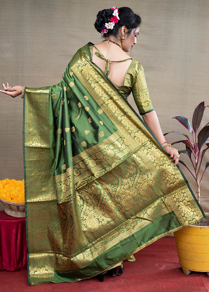 Green Dupion Silk Saree With Blouse Piece