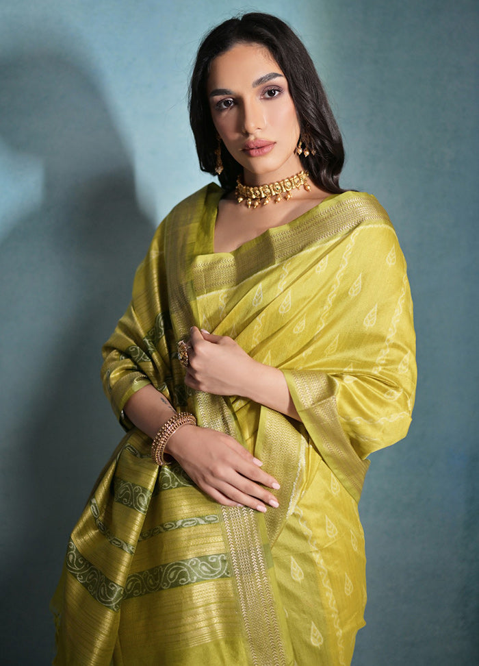 Mehendi Dupion Silk Saree With Blouse Piece