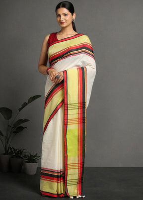 White Pure Cotton Saree With Blouse Piece