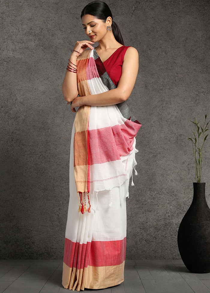 White Pure Cotton Saree With Blouse Piece