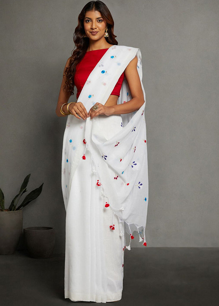 White Pure Cotton Saree With Blouse Piece