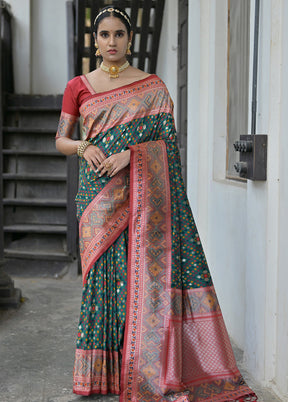 Green Dupion Silk Saree With Blouse Piece