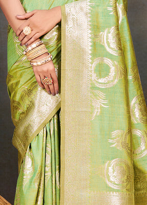 Green Cotton Saree With Blouse Piece