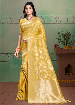 Yellow Cotton Saree With Blouse Piece