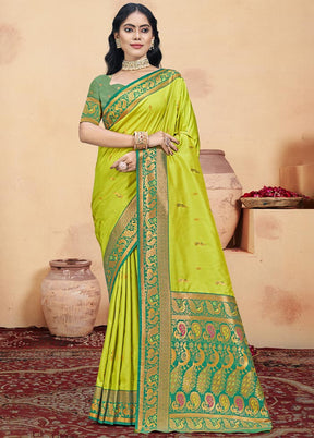 Parrot Green Dupion Silk Saree With Blouse Piece