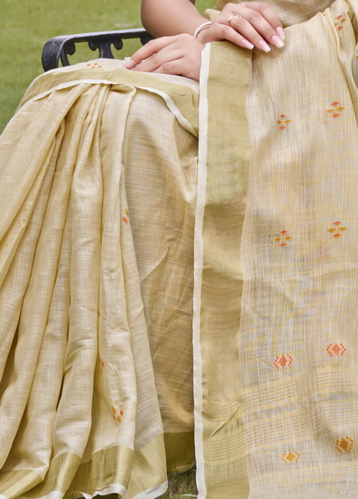 Cream Cotton Saree With Blouse Piece