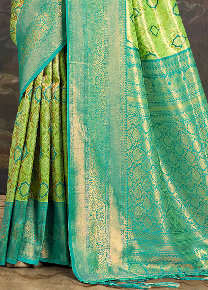 Green Dupion Silk Saree With Blouse Piece