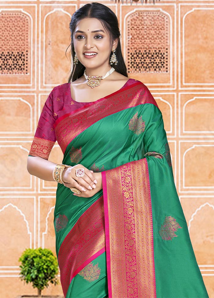 Green Dupion Silk Saree With Blouse Piece