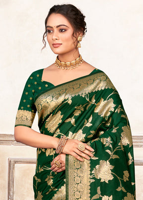 Green Dupion Silk Saree With Blouse Piece