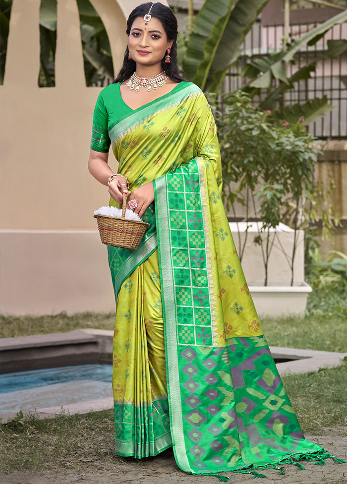 Light Green Spun Silk Saree With Blouse Piece