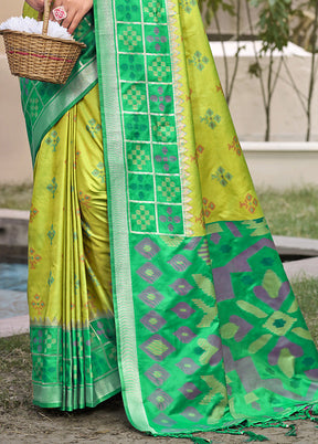 Light Green Spun Silk Saree With Blouse Piece