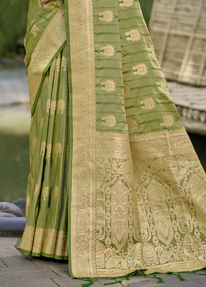 Green Spun Silk Saree With Blouse Piece