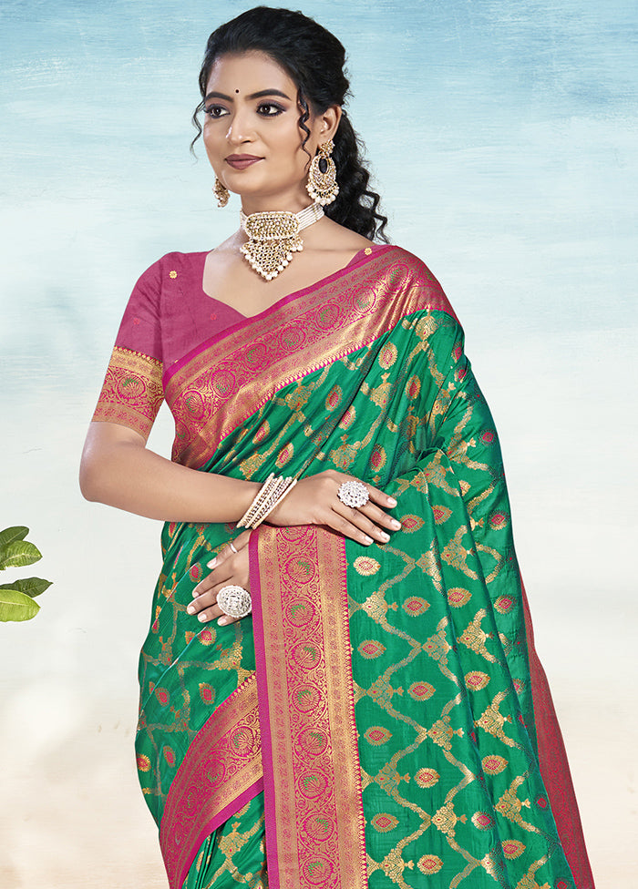 Green Dupion Silk Saree With Blouse Piece