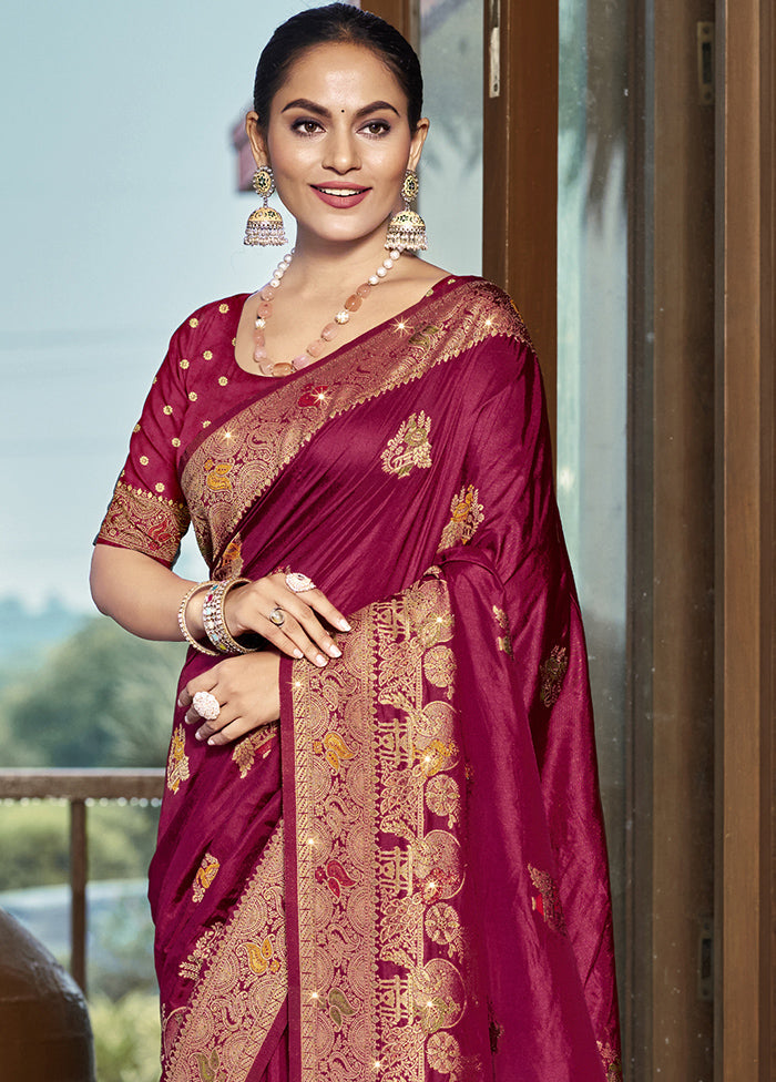 Magenta Dupion Silk Saree With Blouse Piece