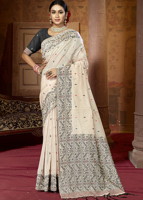 Cream Cotton Saree With Blouse Piece