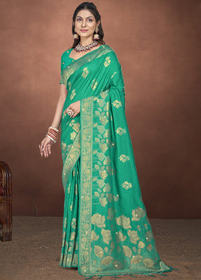 Green Spun Silk Saree With Blouse Piece