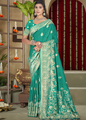 Green Spun Silk Saree With Blouse Piece