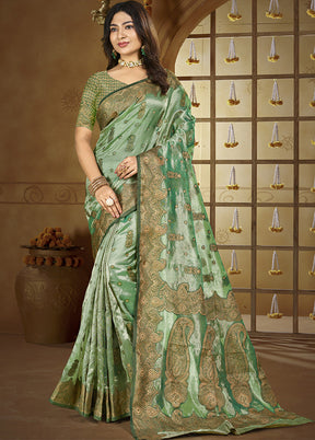 Green Spun Silk Saree With Blouse Piece