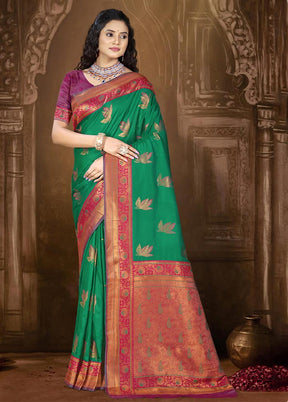 Green Dupion Silk Saree With Blouse Piece