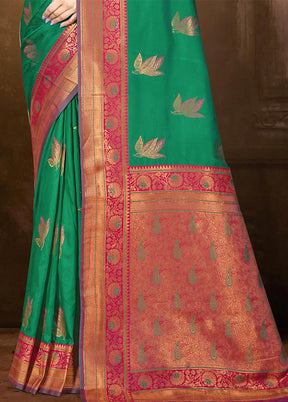 Green Dupion Silk Saree With Blouse Piece