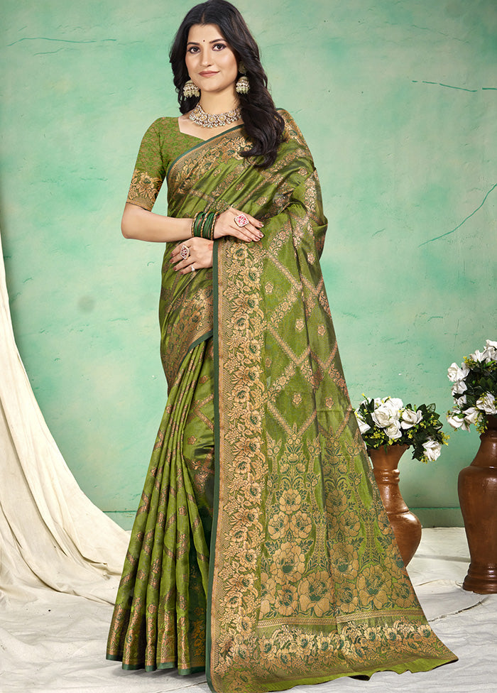 Green Spun Silk Saree With Blouse Piece