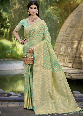 Green Spun Silk Saree With Blouse Piece